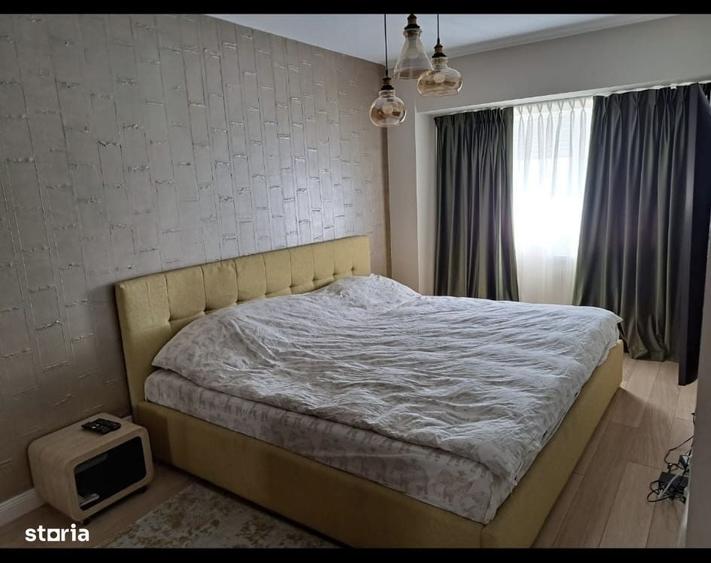 Apartament cu 4 camere în Victoriei