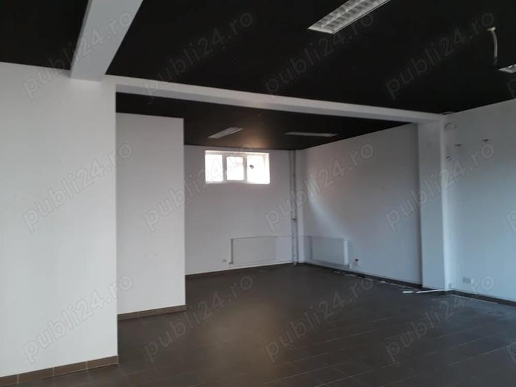 Spațiu comercial, de 60 mp, în Abator