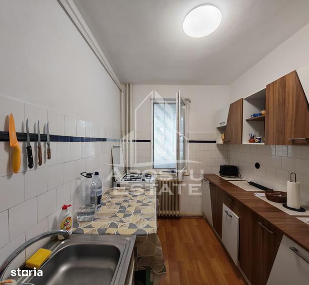 Apartament cu 2 camere decomandat în Cetății