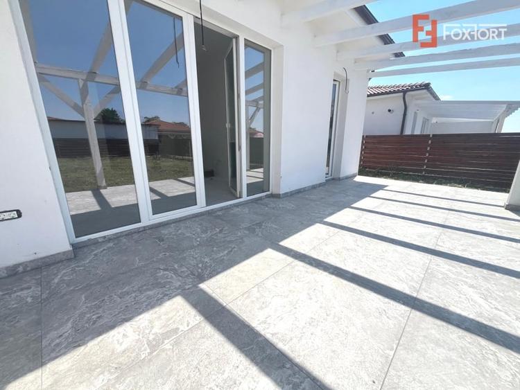 Duplex cu 4 camere cu Canalizare în Moșnița Nouă