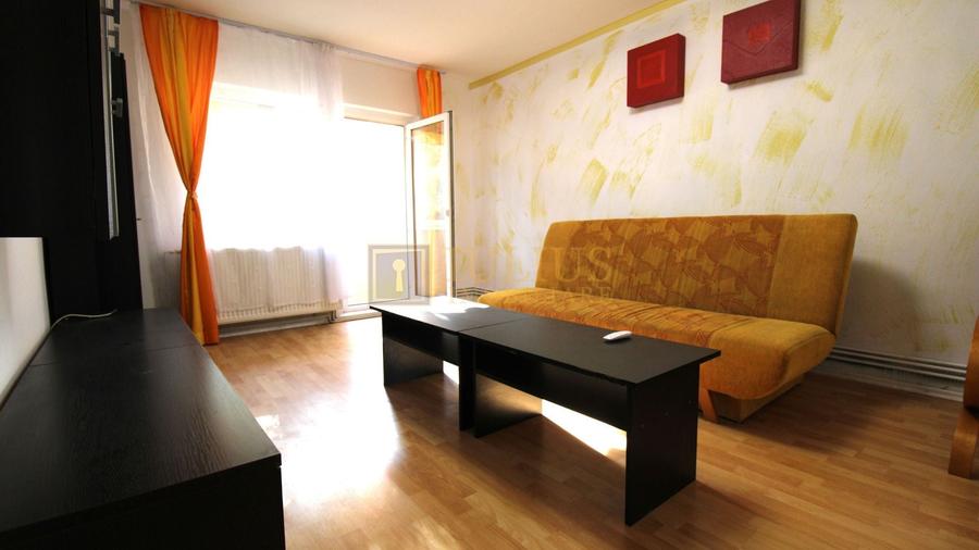 Apartament cu 3 camere decomandat, mobilat în Bucovina
