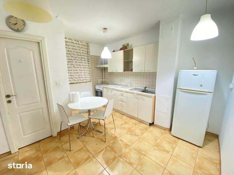 Apartament cu 3 camere semidecomandat, mobilat în Tineretului