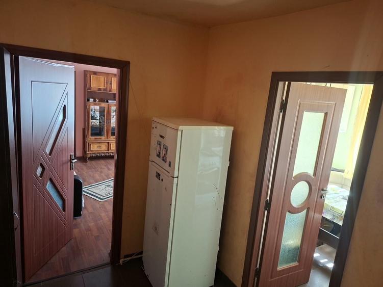 Apartament cu 2 camere semidecomandat în Exterior Vest