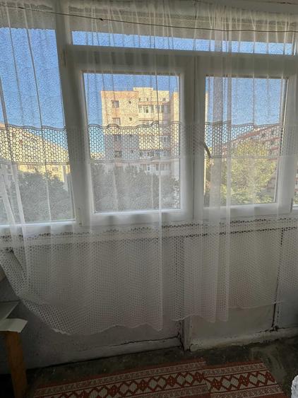 Apartament cu 2 camere decomandat în Tei