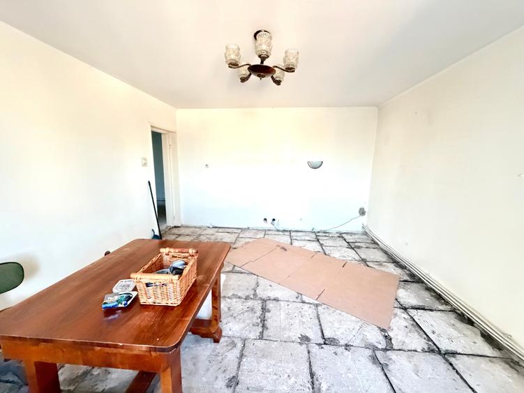 Apartament cu 3 camere decomandat în Orizont