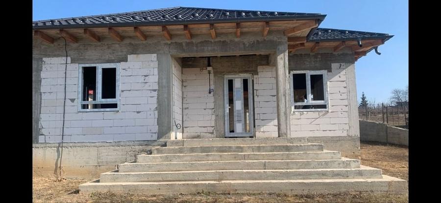 Casă cu 4 camere în Smârdan