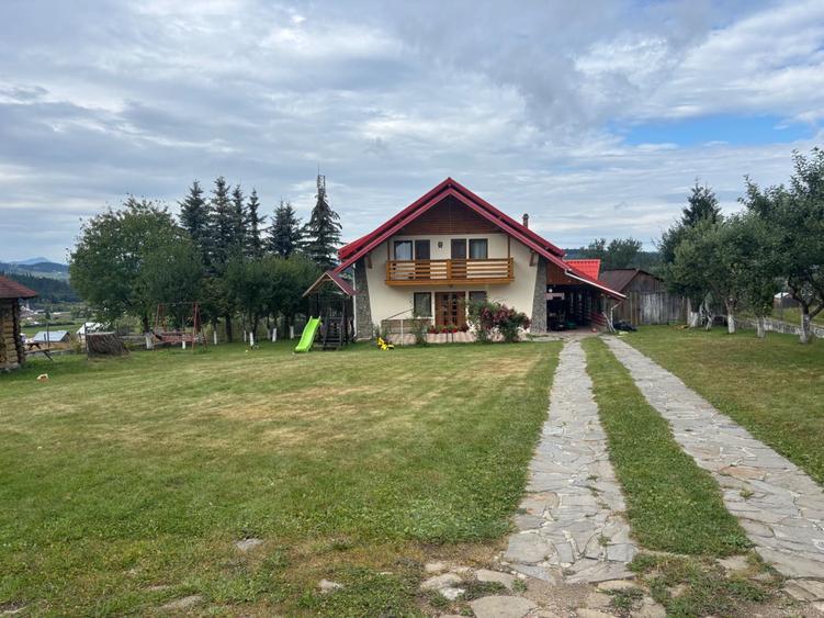 Casa la munte P+1 curte 1800mp si anexe la 10 km de Vatra Dornei - 6