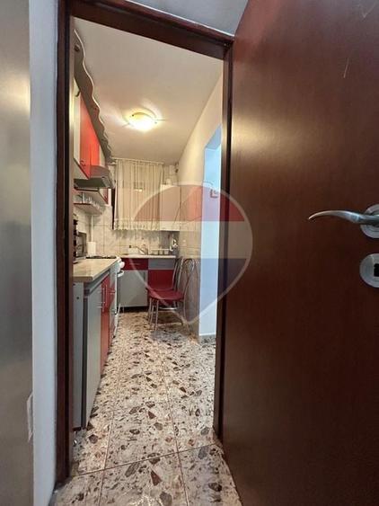 Apartament cu 2 camere decomandat, mobilat în Cetate