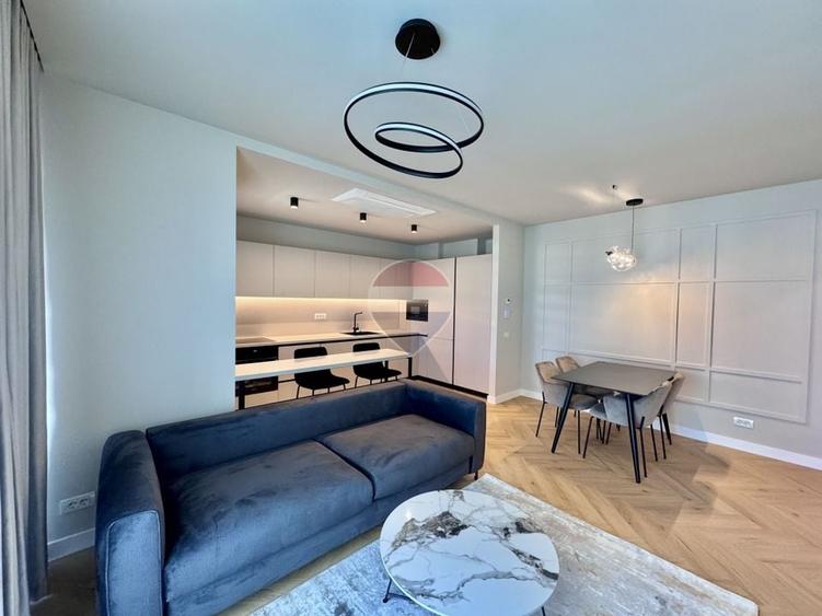 Apartament cu 3 camere decomandat, mobilat în Pipera