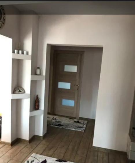 Apartament cu 3 camere decomandat în Inel I