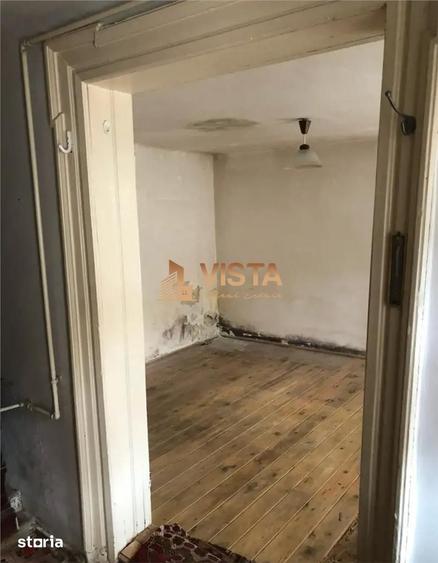 Casă cu 2 camere cu Teren 56 Mp în Schei
