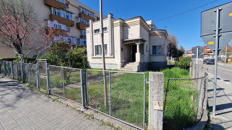 Casă cu 3 camere în Central