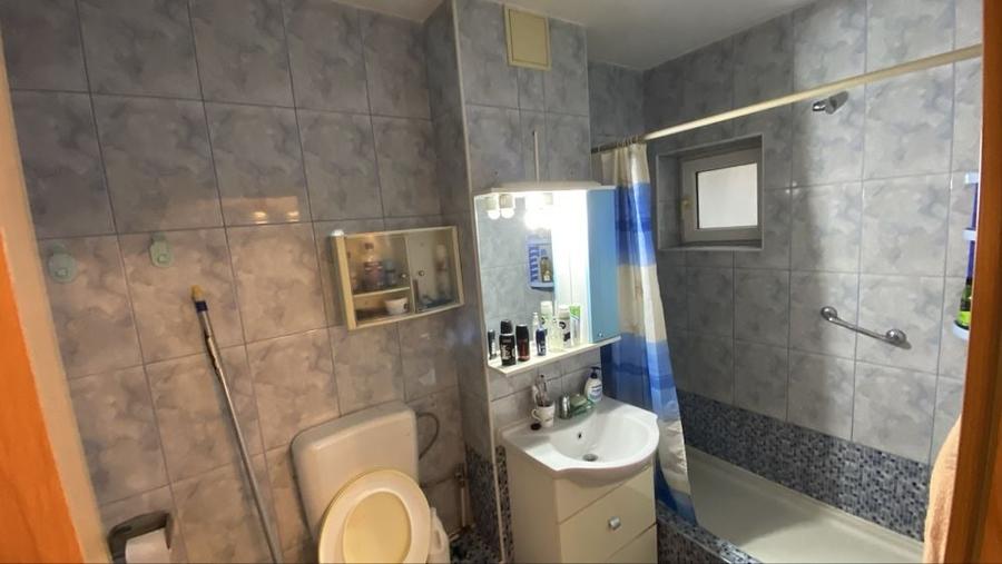 Apartament cu 3 camere decomandat în Faleza Nord