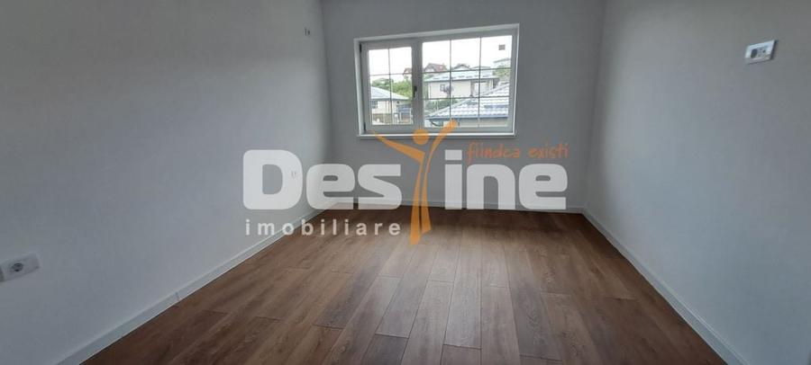 Casă cu 4 camere cu Teren 400 Mp în Central