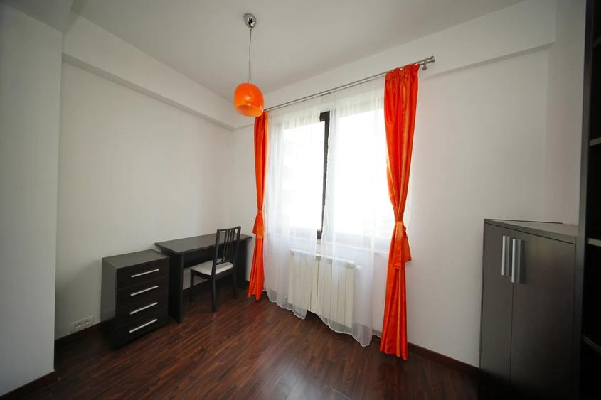 Apartament cu 3 camere decomandat în Herăstrău