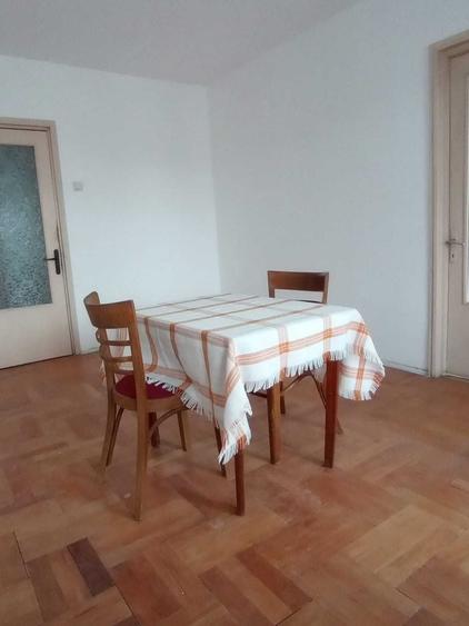Apartament de vanzare 3 camere Targu Neamt str. Petru Rares - 1