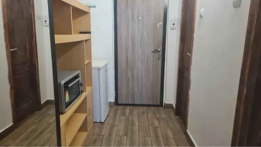 Garsonieră decomandată în Central