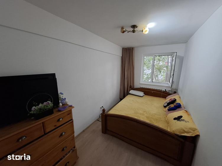 Apartament cu 3 camere în Inel II