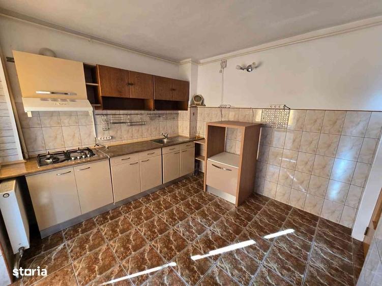 Apartament cu 3 camere în Micro 5