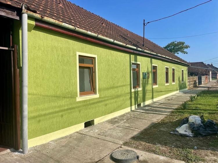 Casă cu 4 camere în Central
