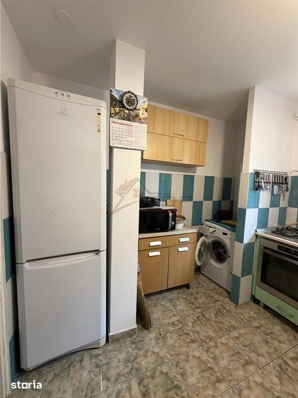 Apartament cu 2 camere semidecomandat în Podu Roș