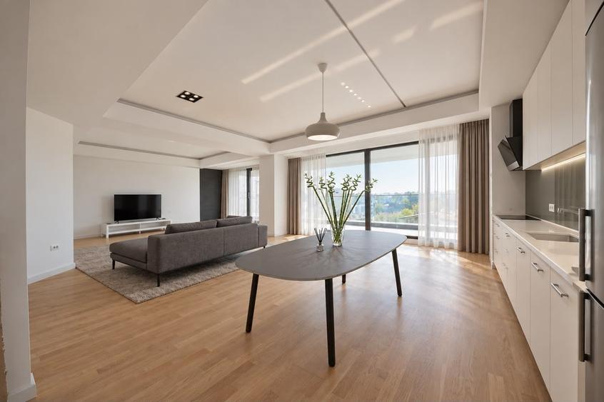 Apartament cu 3 camere decomandat, mobilat în Aviatorilor