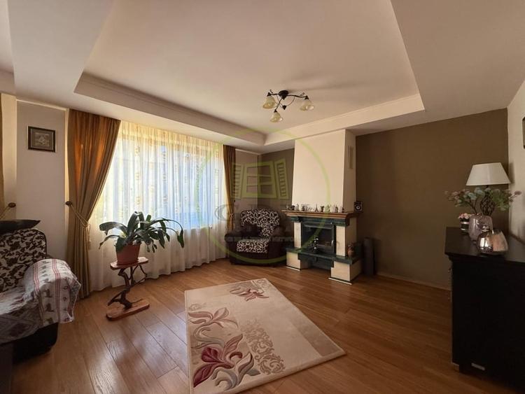 Casă individuală cu 4 camere cu Canalizare în Central