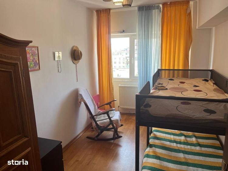 Apartament cu 3 camere în Republicii