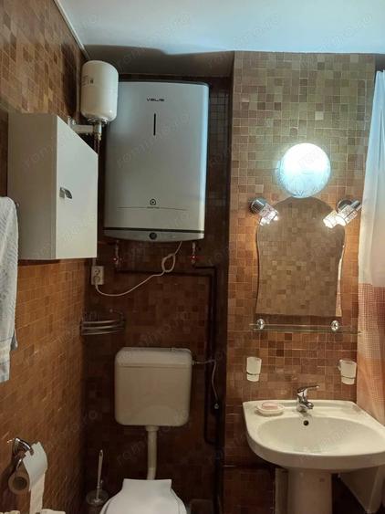 Apartament cu 3 camere decomandat, mobilat în Alexandru Obregia