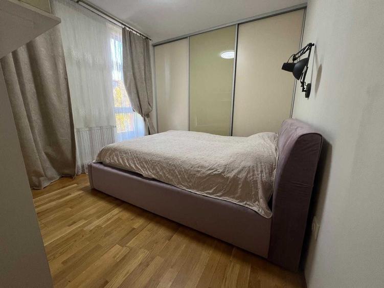 Apartament cu 3 camere semidecomandat în Șagului