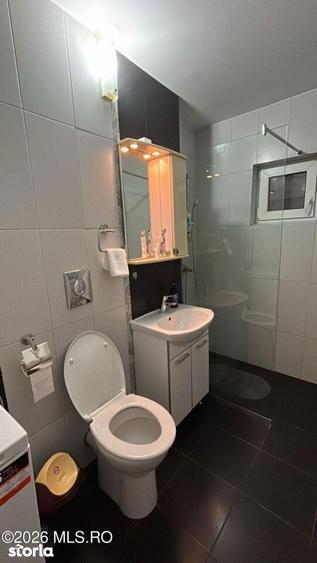 Apartament cu 3 camere decomandat, mobilat în Faleza Nord