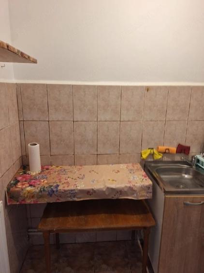 Garsonieră decomandată în Central