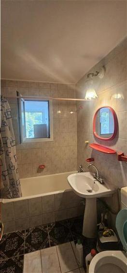 Apartament cu 3 camere decomandat, mobilat în Iancului