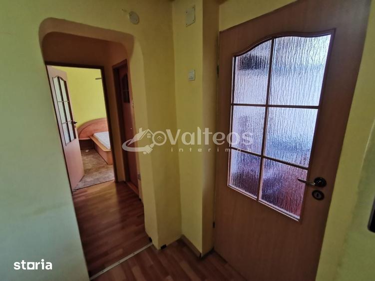 Apartament cu 4 camere decomandat în Central