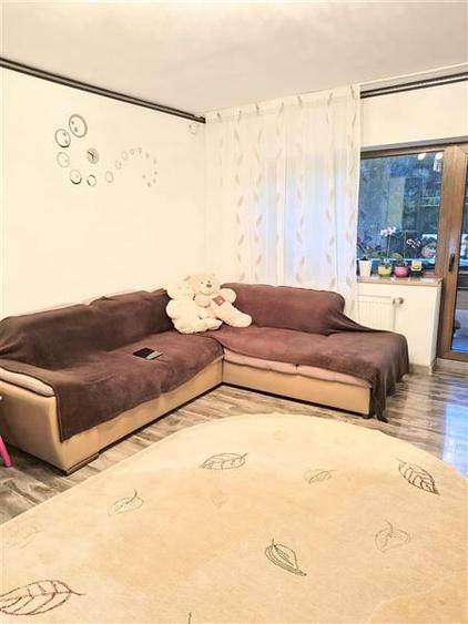 Apartament cu 4 camere decomandat, mobilat în Noua