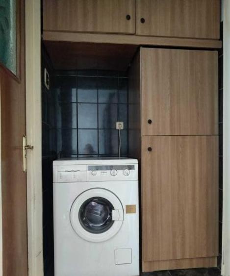 Apartament cu 3 camere semidecomandat în Abator