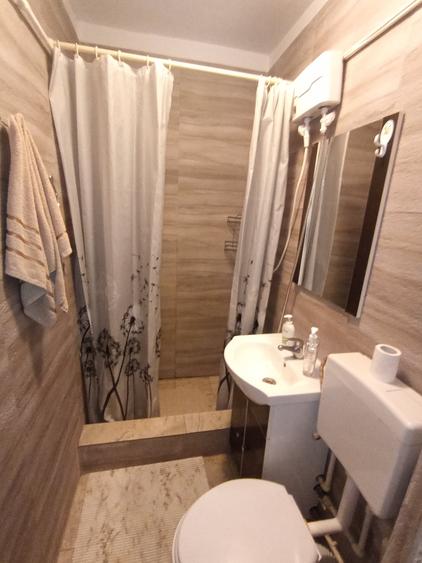 Apartament cu 2 camere semidecomandat în Peninsula