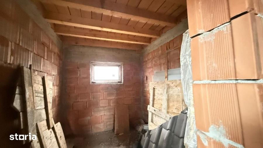 Casă cu 6 camere cu Teren 770 Mp în Câmpineanca