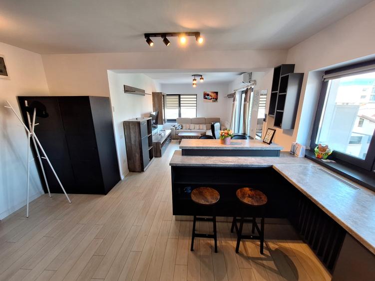 Inchiriere apartament 2 camere Mihai Bravu / loc de parcare inclus / centrala - 1