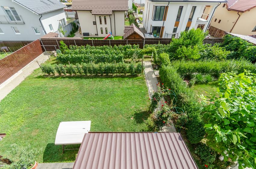 Casă individuală cu 5 camere cu Canalizare în Arhitecților - Calea Cisnădiei