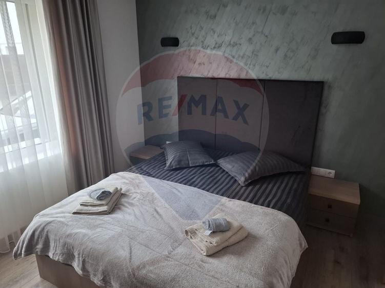 Apartament cu 3 camere decomandat, mobilat în Central