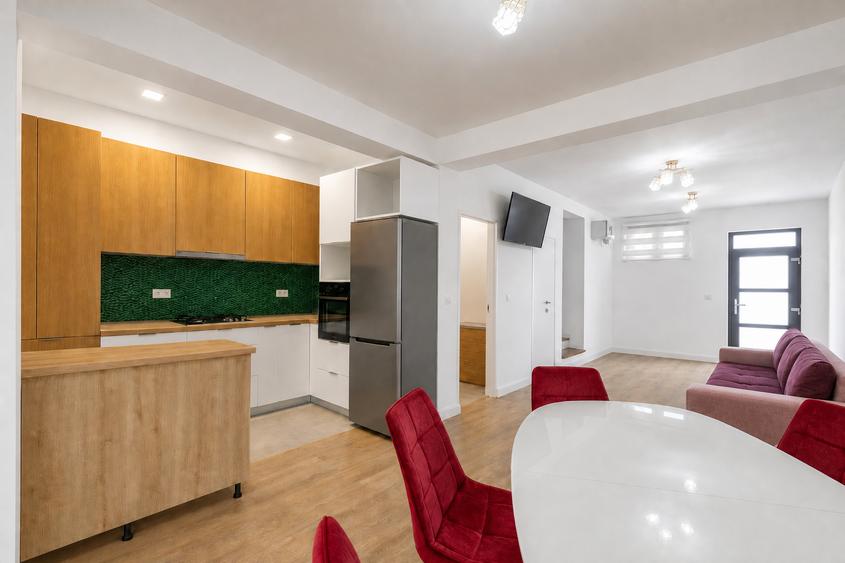 Duplex cu 3 camere cu Canalizare în Dumbrăvița