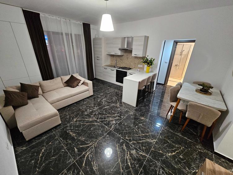 Apartament cu 3 camere decomandat în UTA