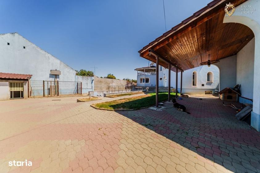 Casă cu 4 camere decomandat în Pârneava