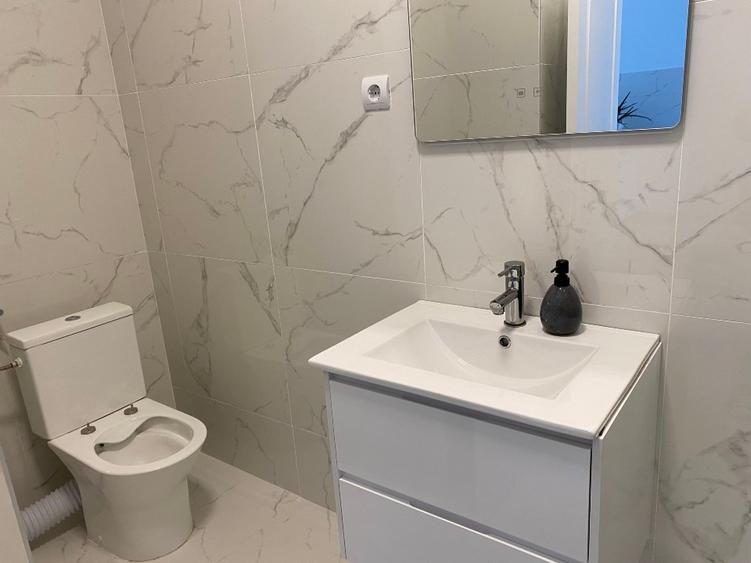 Apartament cu 2 camere semidecomandat în Florești