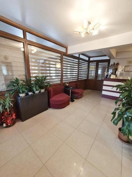 Spațiu comercial, de 610 mp, în Florești