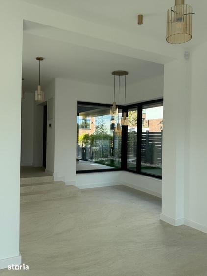Casă cu 4 camere cu Teren 477 Mp în Snagov