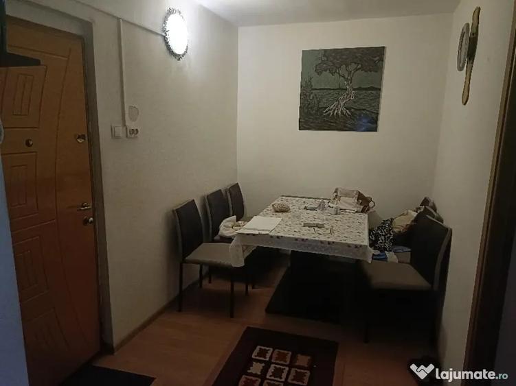 Apartament cu 2 camere decomandat în Exterior Vest