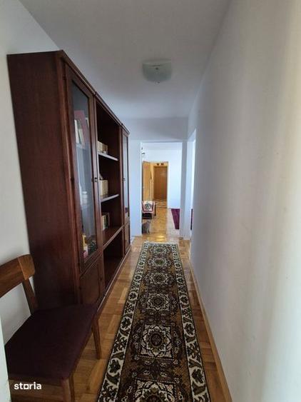 Apartament cu 4 camere în Tomis Nord