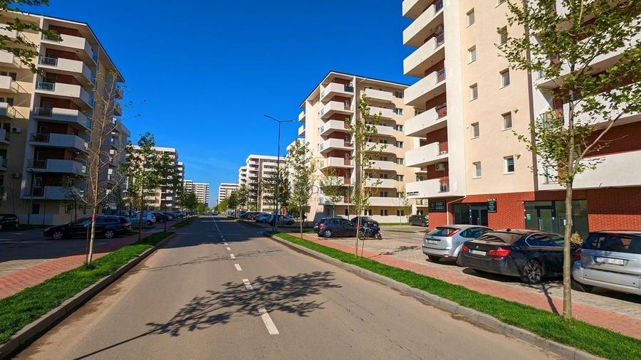 Spațiu comercial, de 89.769996643066 mp, în Berceni